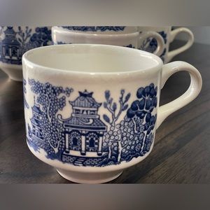 Blue Willow church hill England, China tea cups
